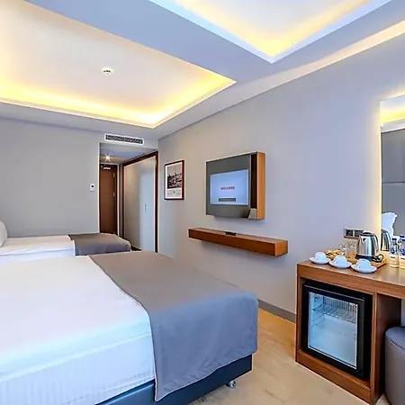 Center Hill Hotel 3*
