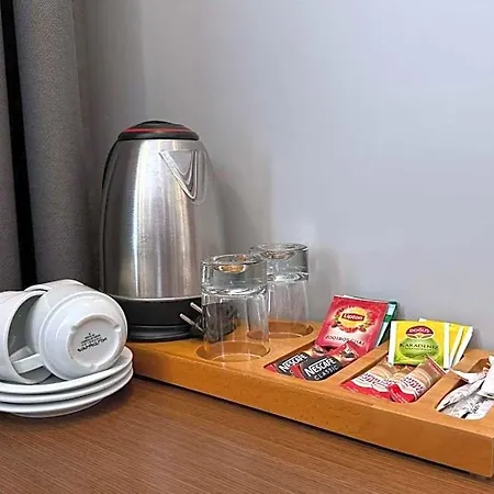 Hotel Center Hill 3*